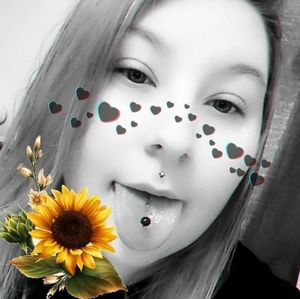 Meet your Posher, Alora